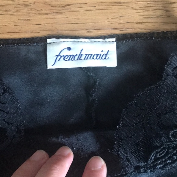 🇨🇦 FRENCH MAID | Vintage Black Satin & Lace Camisole Lingerie Tank Top Chemise - Picture 4 of 8